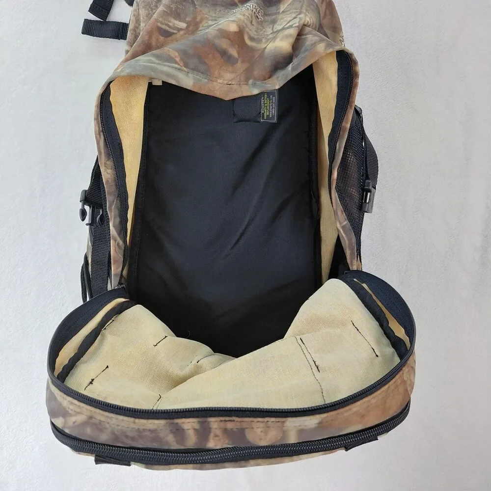 Fieldline Dwight Schuh Camoflauge Hunting Backpack Hydration Pack Camo NEW